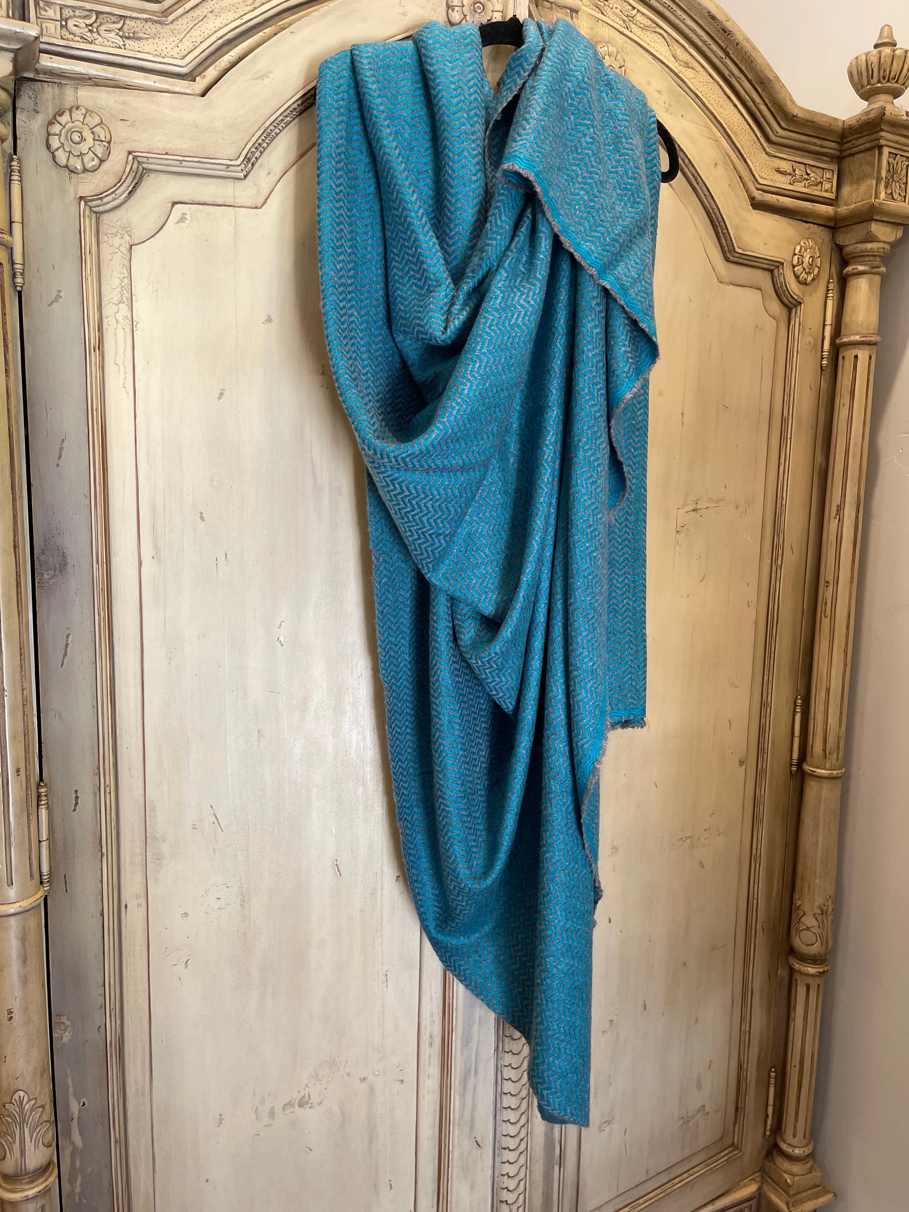 Cashmere Throw/Wrap - Chevron Lake