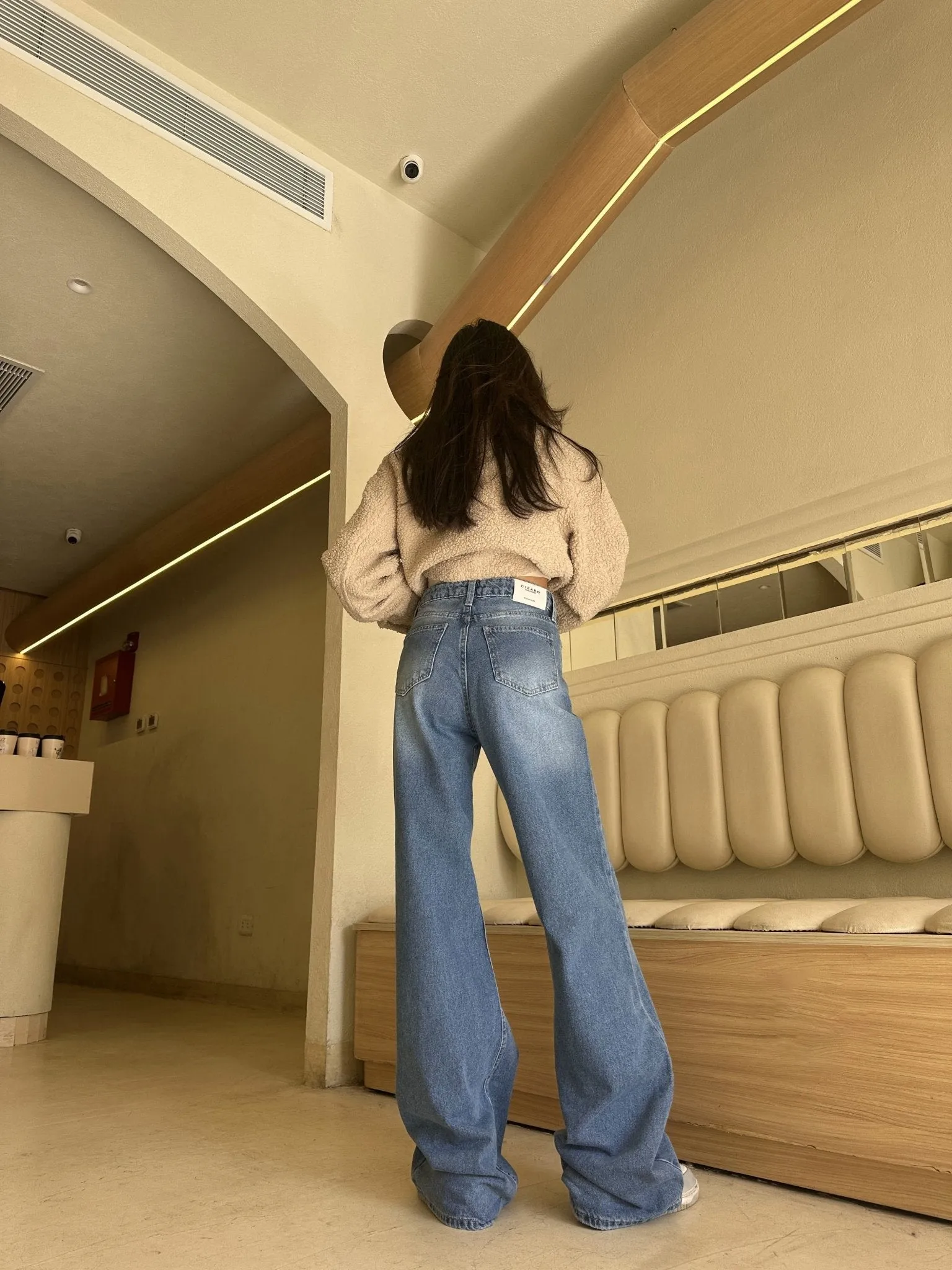 Cloud Baggy - Medium Wash Jeans.